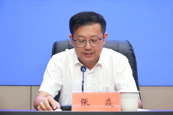 zy082501.jpg